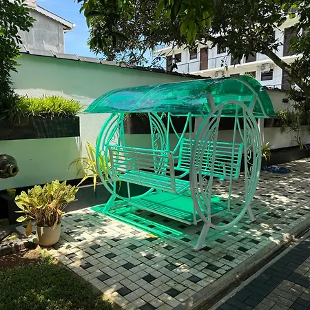 Avon Villa-2
